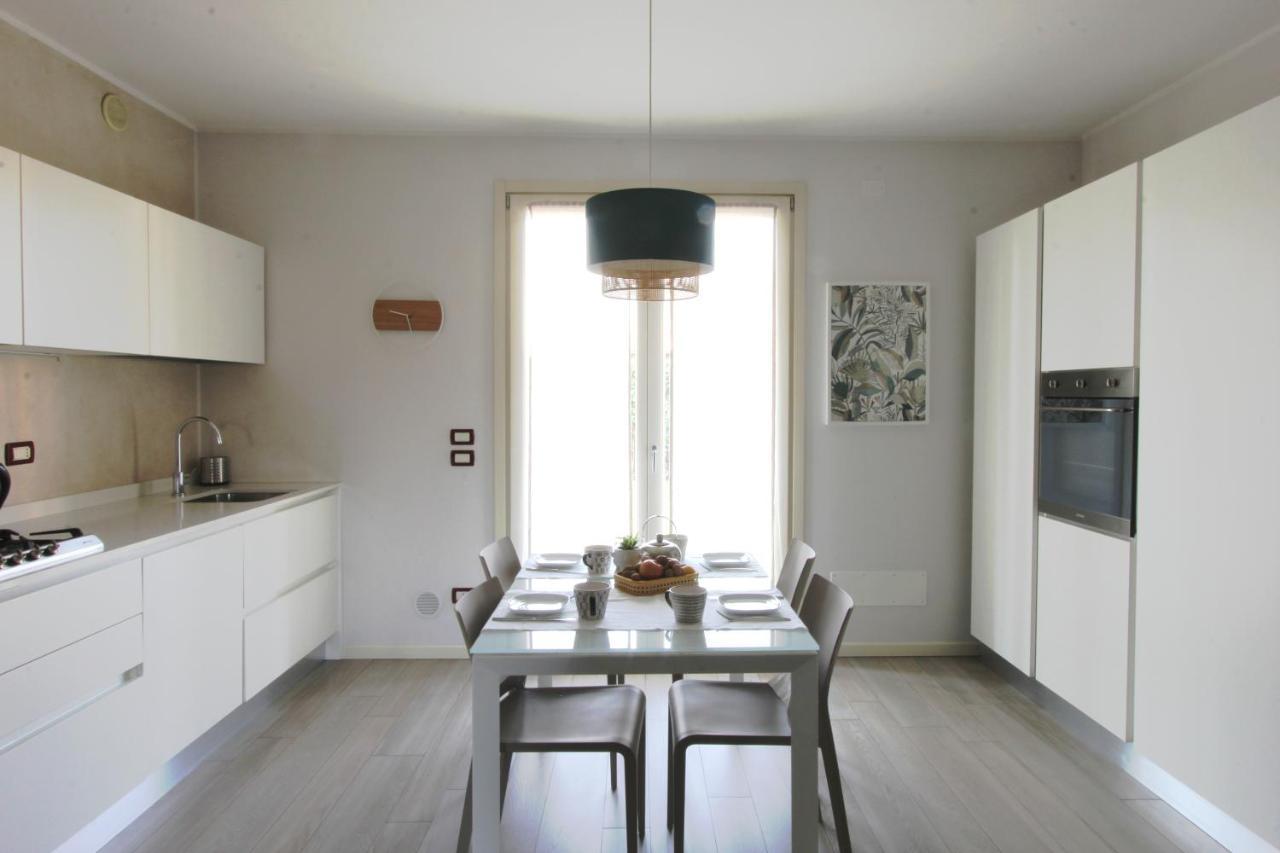 La Casa Di Cele Apartment Desenzano del Garda Luaran gambar